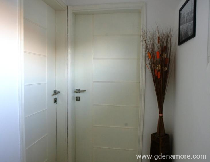 Ulaz u apartmane Obala 3 i 4